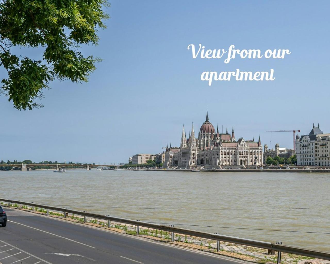 Danube Waterfront View At Chain Bridge Будапеща Екстериор снимка
